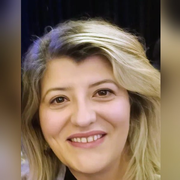 Lale Tandoğan Özseven — Kimya Öğretmeni